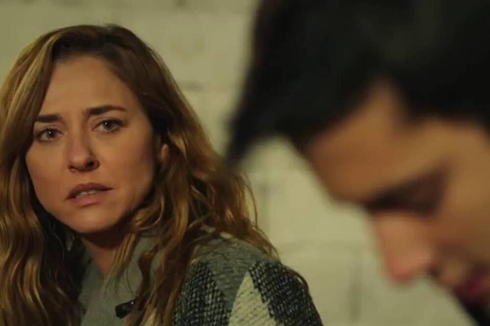 Crna ruža, Foto: Printscreen