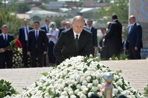 Putin na grobu Karimova sa njegovim nasljednikom?
