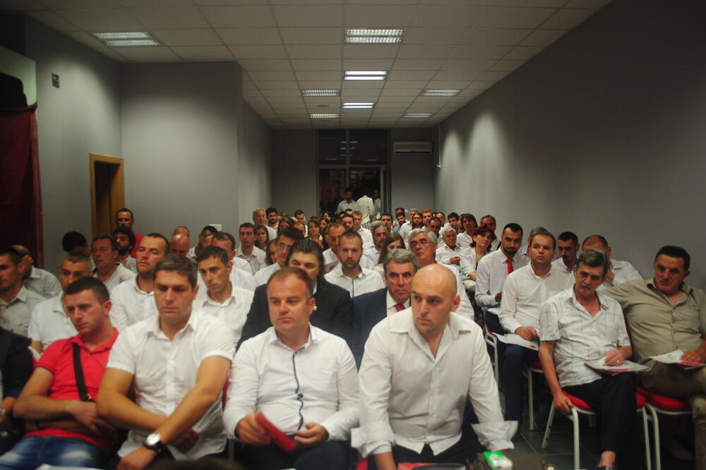 Demokrate, Foto: Demokrate