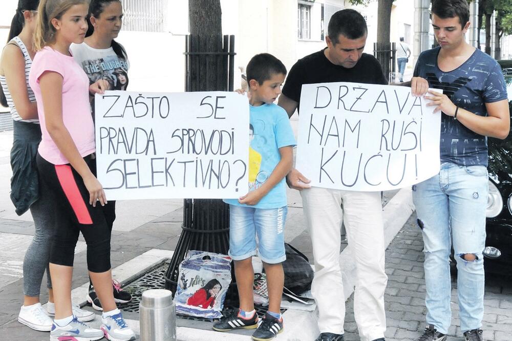 porodica Zlatičanin, Foto: Zoran Đurić