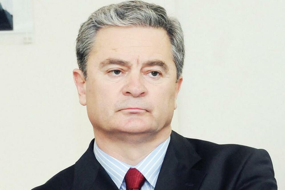 Dragan K. Vukčević