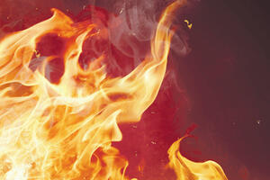 Tivat: Ugašen požar u napuštenoj baraci u Kalimanju