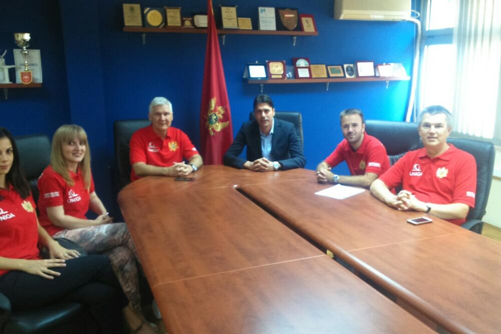 Vušurović i šahisti, Foto: Uprava za mlade i sport