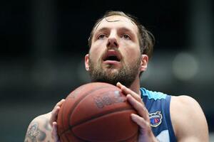 Milošević pojačao Olimpiju