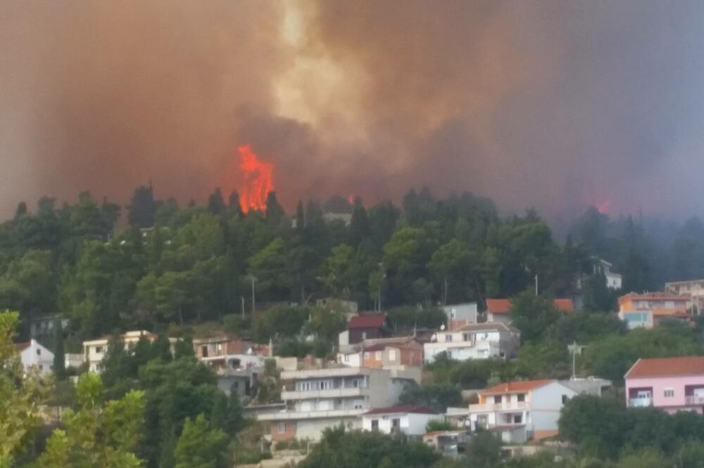 Ulcinj požar, Foto: Čitalac reporter