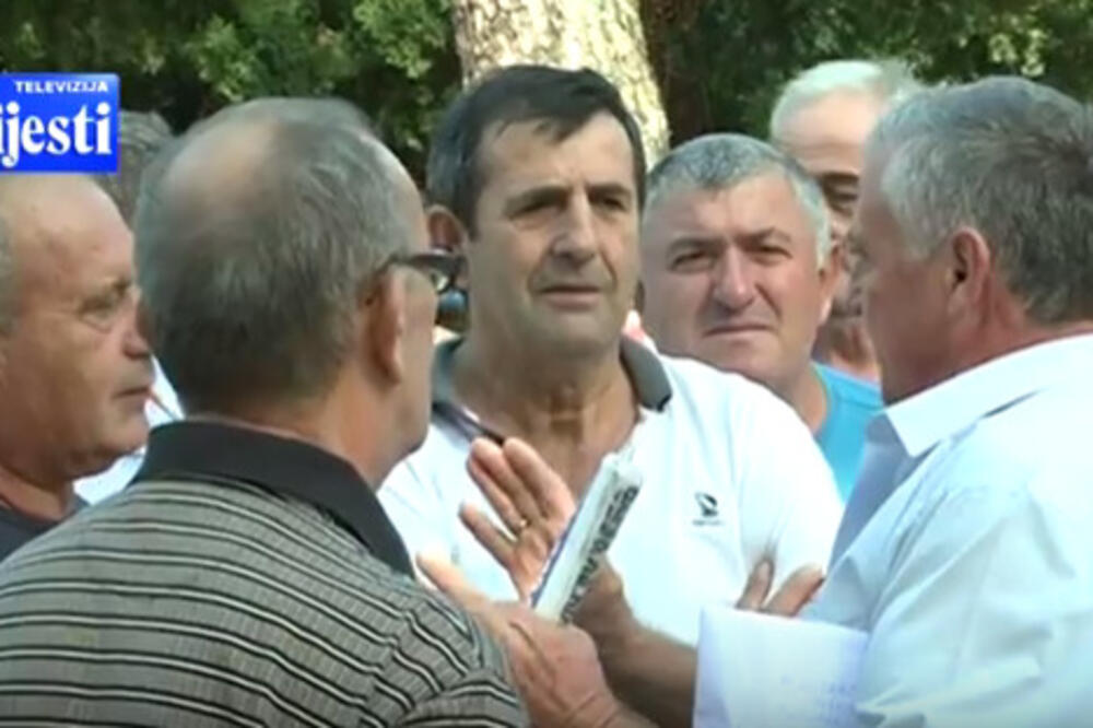 Bivš radnici KAP-a, Foto: Printscreen (YouTube)