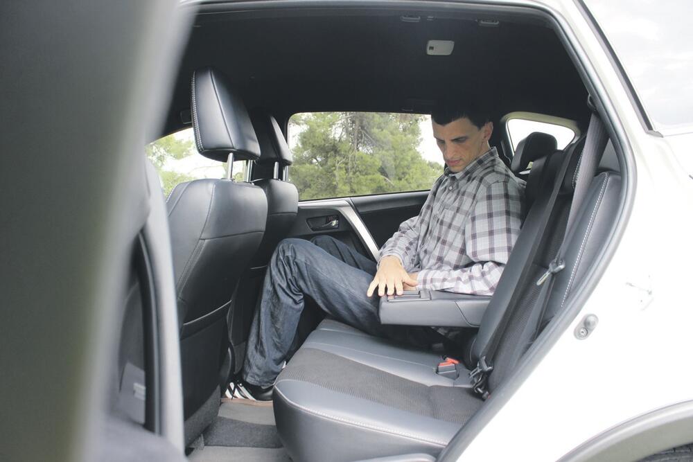 Tojpta RAV4 (novina)