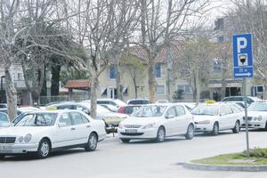 Taksisti, turistička pošast Budve