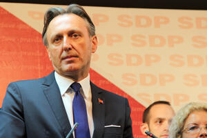 SDP ostaje u Vladi, samostalan nastup na izborima