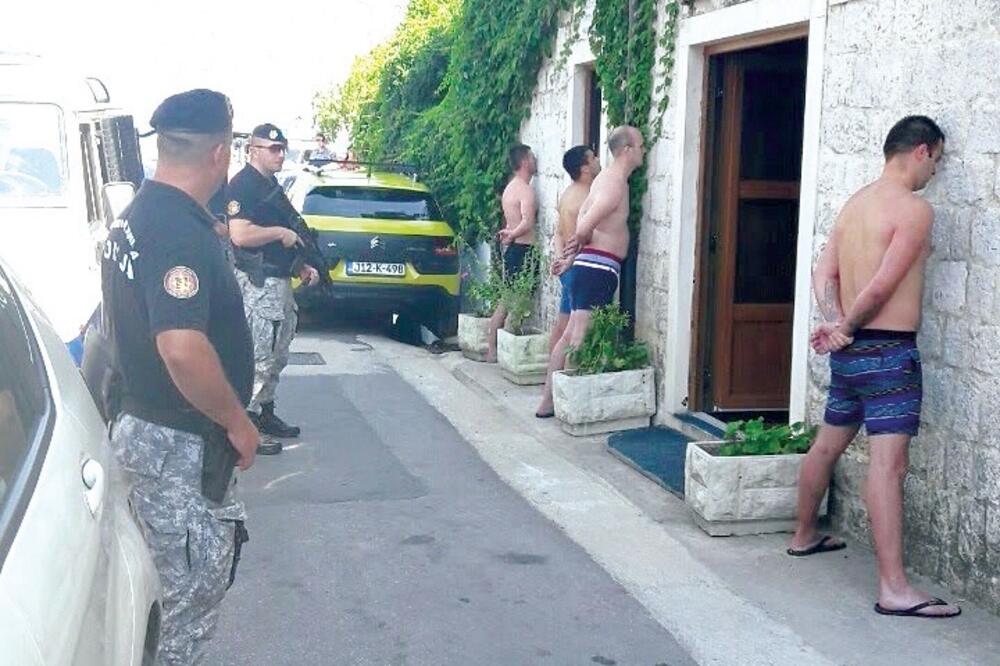 Kotor policija kavački klan, Foto: Vijesti