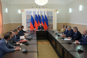 Putin na Krimu: Moskva ne planira prekid odnosa sa Kijevom