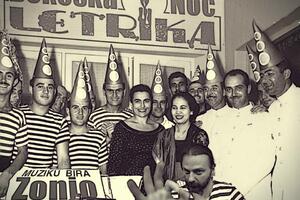 "Dođite da hopsamo do zore, mrke poglede ostavite u frižider'"