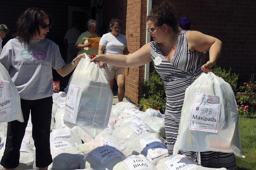 Brushalteri za beskućnice, Dana Marlou, Foto: Beta/AP