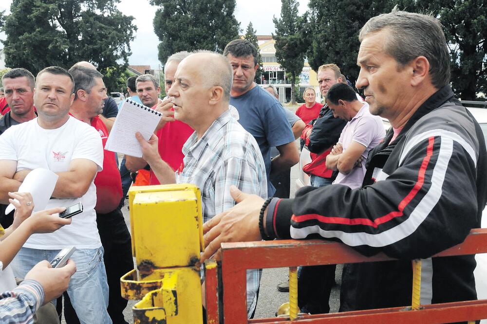 radnici Crnagoraputa, Foto: Luka Zeković