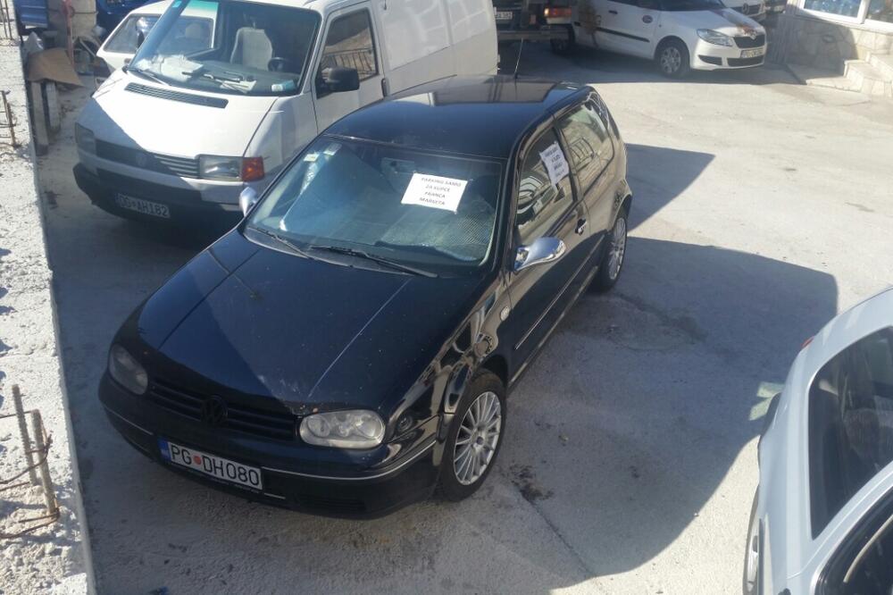 demolirano auto Igalo, Foto: Slavica Kosić