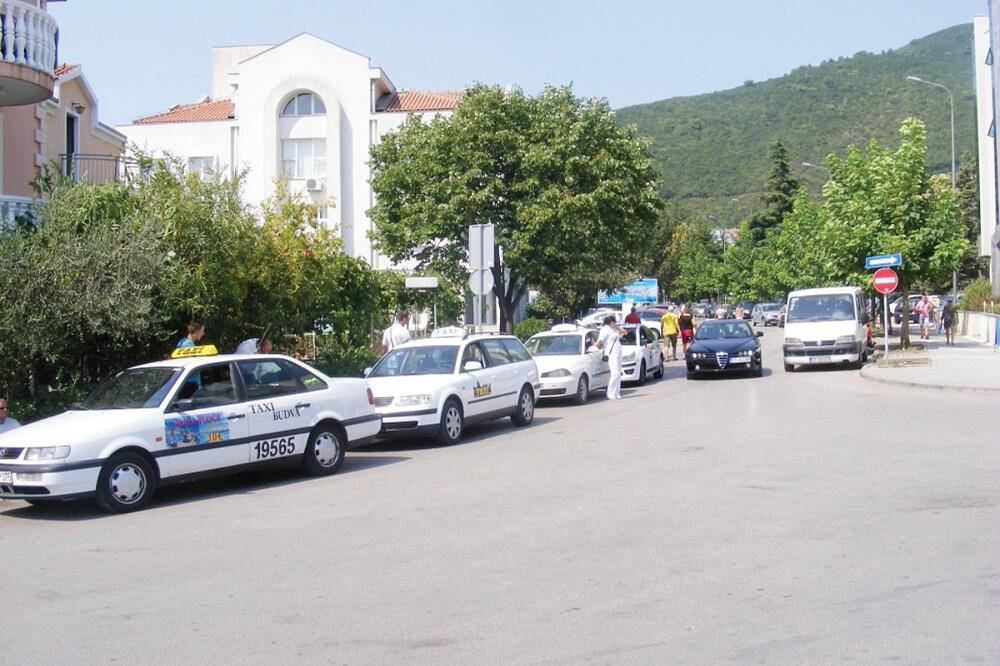 taksi, taksisti, Budva, Foto: Vuk Lajović