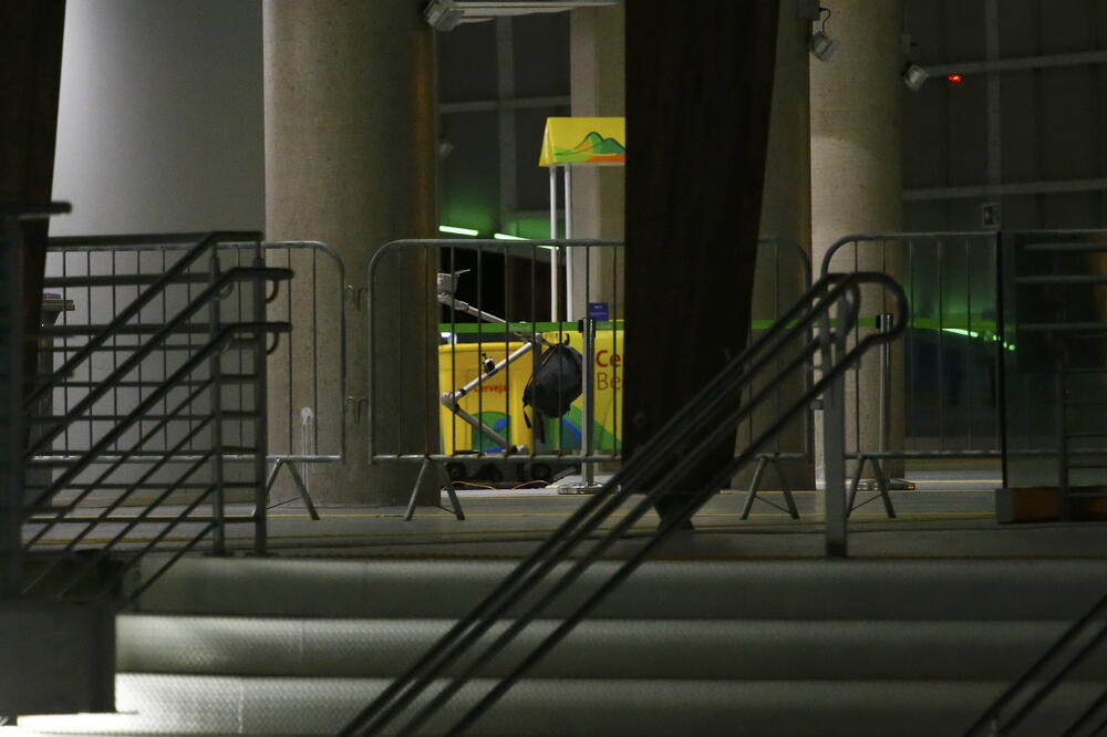 Kontrolisana eksplozija u Riju, Foto: Reuters