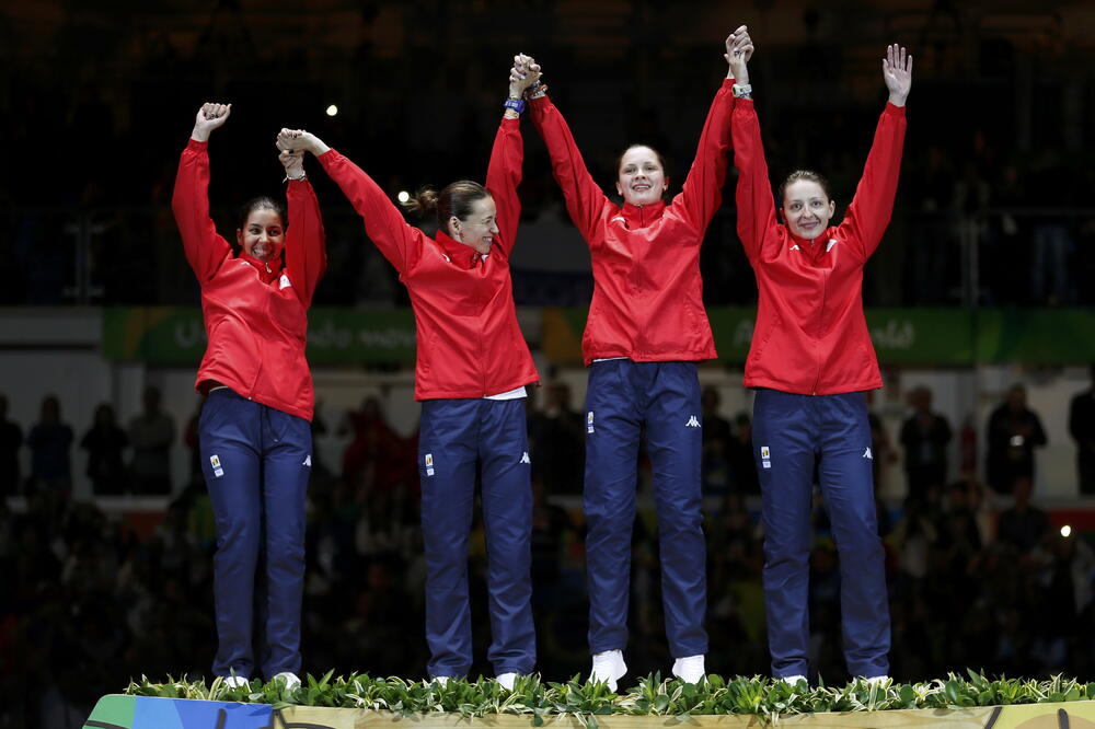 Ženska reprezentacija Rumunije u mačevanju, Foto: Reuters