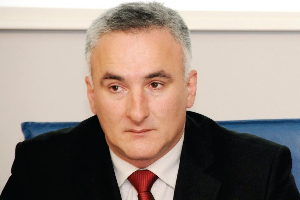 Zoran Đikanović (Novine)