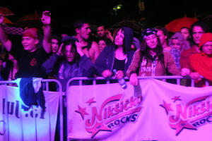 Milica, Marko, Jelena, Ivan i Mladen idu na Lake fest!