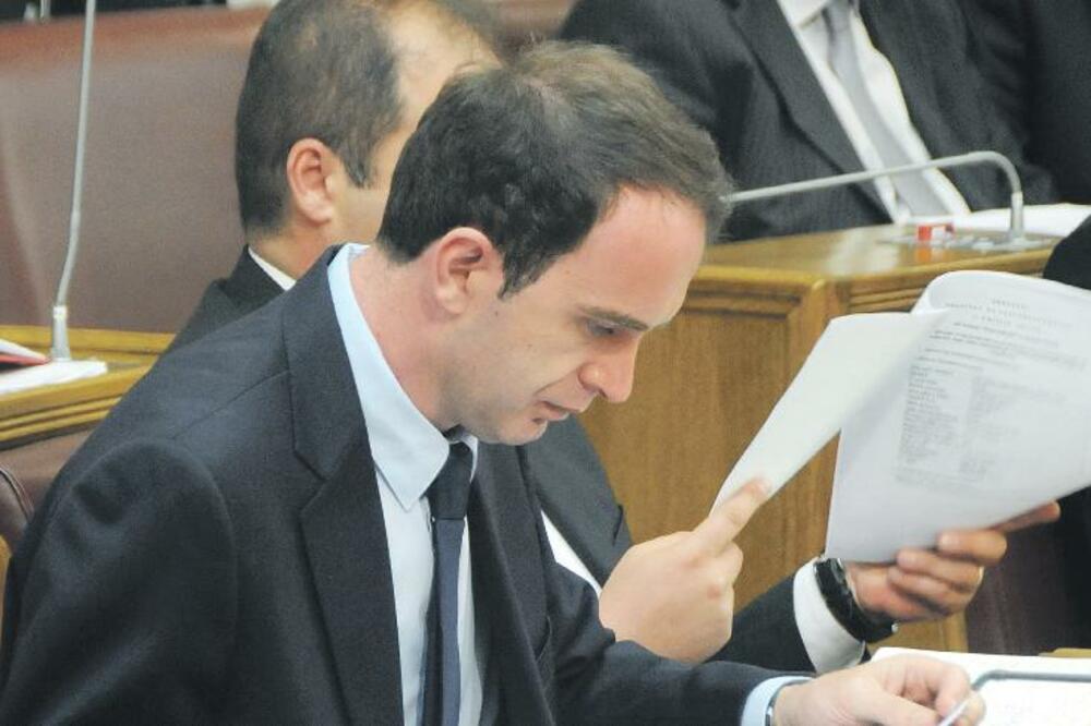 Nik Đeljošaj, Foto: Boris Pejović