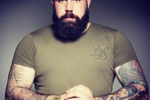 Prvi plus sajz maneken: Svijet spreman i za krupne muškarce