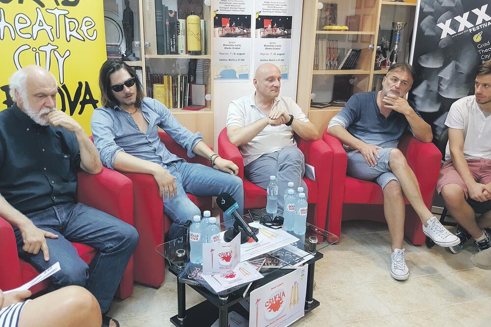 grad Teatar (novine)