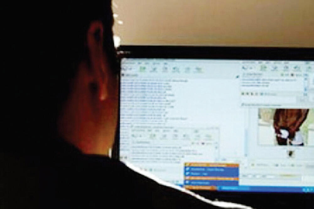 Pedofilija, pornografija