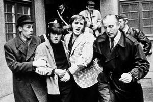 Spomenici nasmijanim ubicama