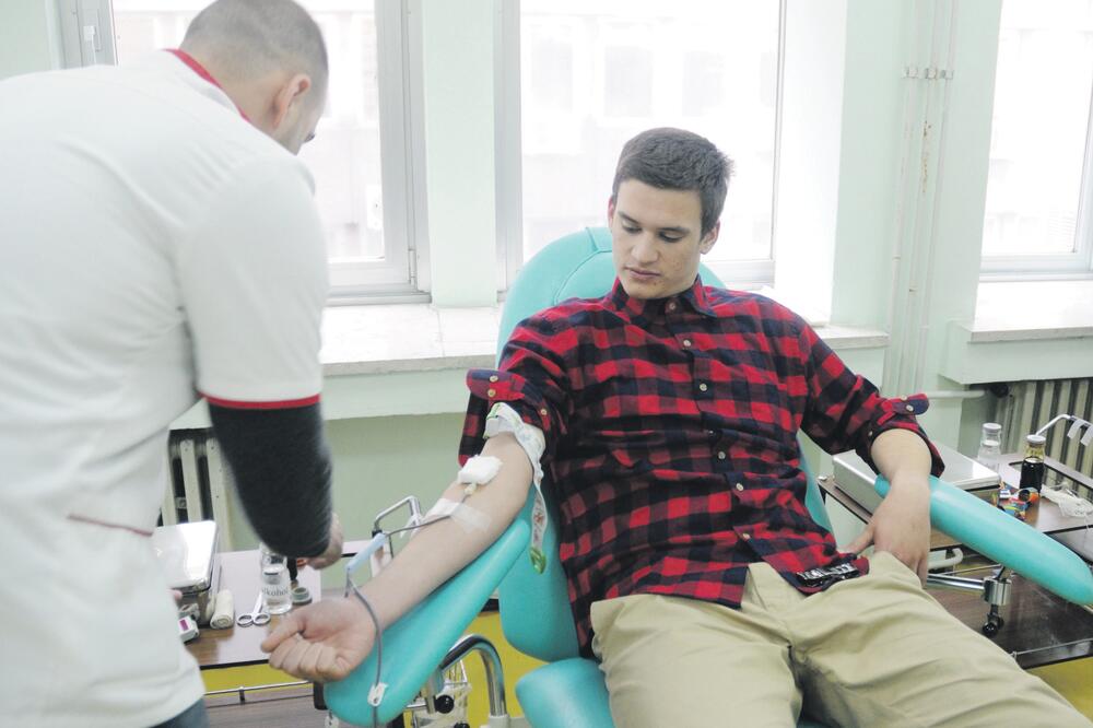 davanje krvi, Foto: Luka Zeković