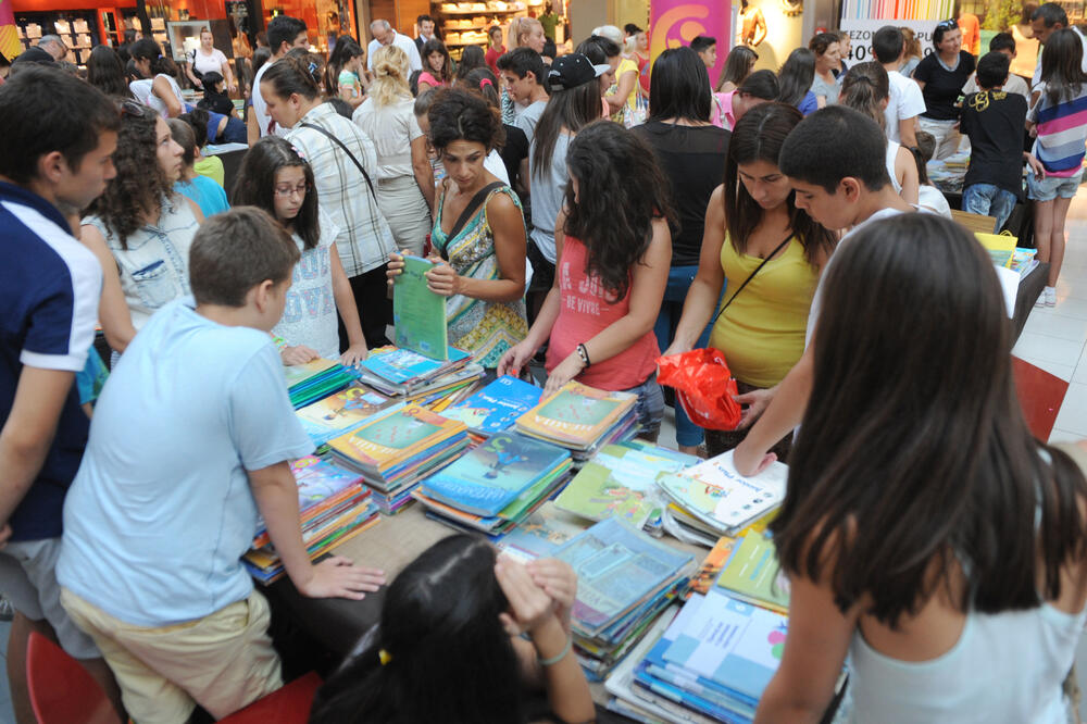 prodaja knjiga, Delta, Foto: Savo Prelević