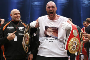 Tajson Fjuri diskvalifikovan zbog sumnji na doping