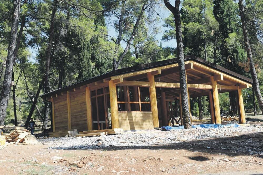 kafana brdo Gorica, Foto: Boris Pejović