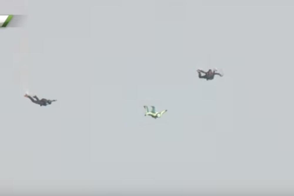 Luk ajkins, Foto: Youtube screenshot