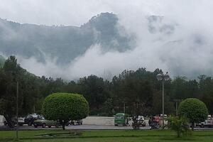 U Pakistanu poplava odnjela autobus sa svatovima, 21 poginuo