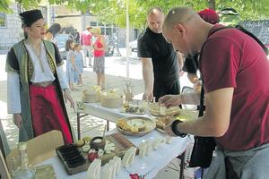 Pazarni dan na trgu u Kolašinu