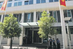 Vlada ne podržava da 9. maj i 15. novembar budu državni praznici