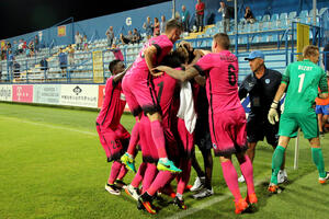 Tomas Bufel: Da se pogledamo u ogledalo i naučimo lekciju