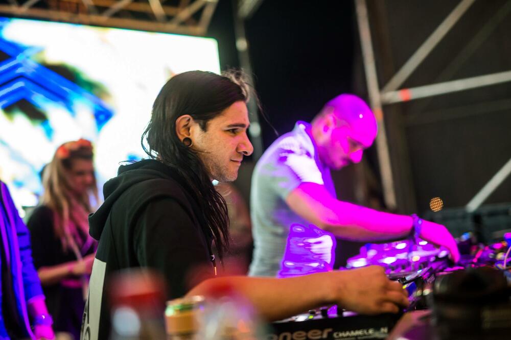 Skrileks, Foto: Sea Dance