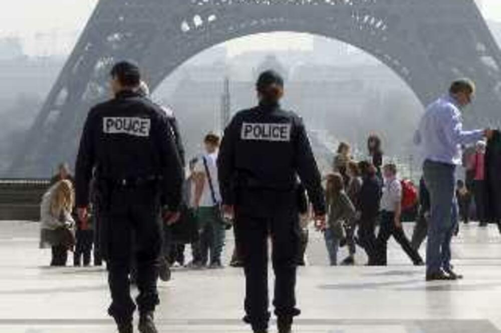 Pariz, policija, Foto: Rojters
