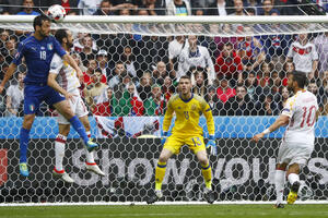 Konte zove Parola u Čelsi