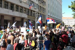 Za Stefanovića je protest "potpuno nasilje i divljanje"