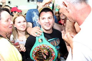 Dejanu Zlatičaninu počasti u vidu poklona dvije kompanije