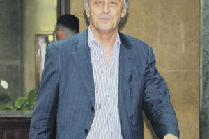 Lekić: Đukanovićev novi lov u mutnom