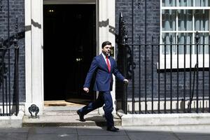 Velika Britanija: Ministar zapošljavanja podnio ostavku