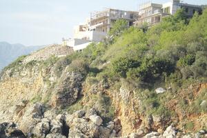 Rusi žele plažu u Rijeci Reževića