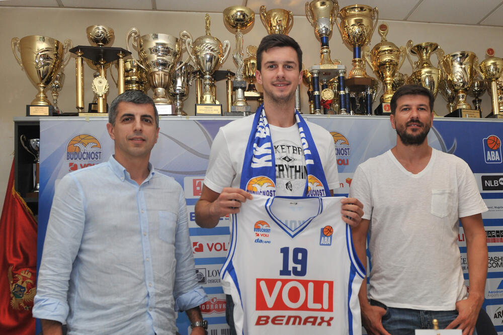 Zoran Nikolić predstavljanje, Foto: Savo Prelević