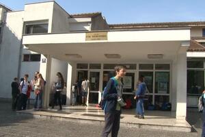 Zbog bezbjednosti zatvorena škola u Savini: Traže se klupe za 700...