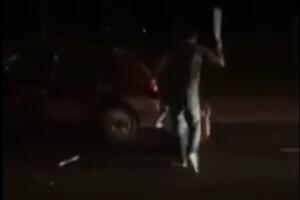 Uznemirujući video: Prebijanje šipkom kod nikšićkih semafora u...