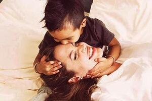 Nemojte da pričate da mu nisam majka